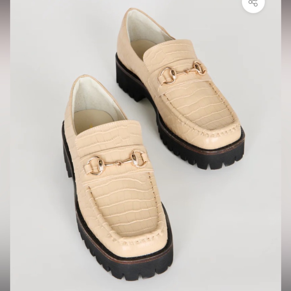 NWOT Intentionally Blank loafers Sz 8